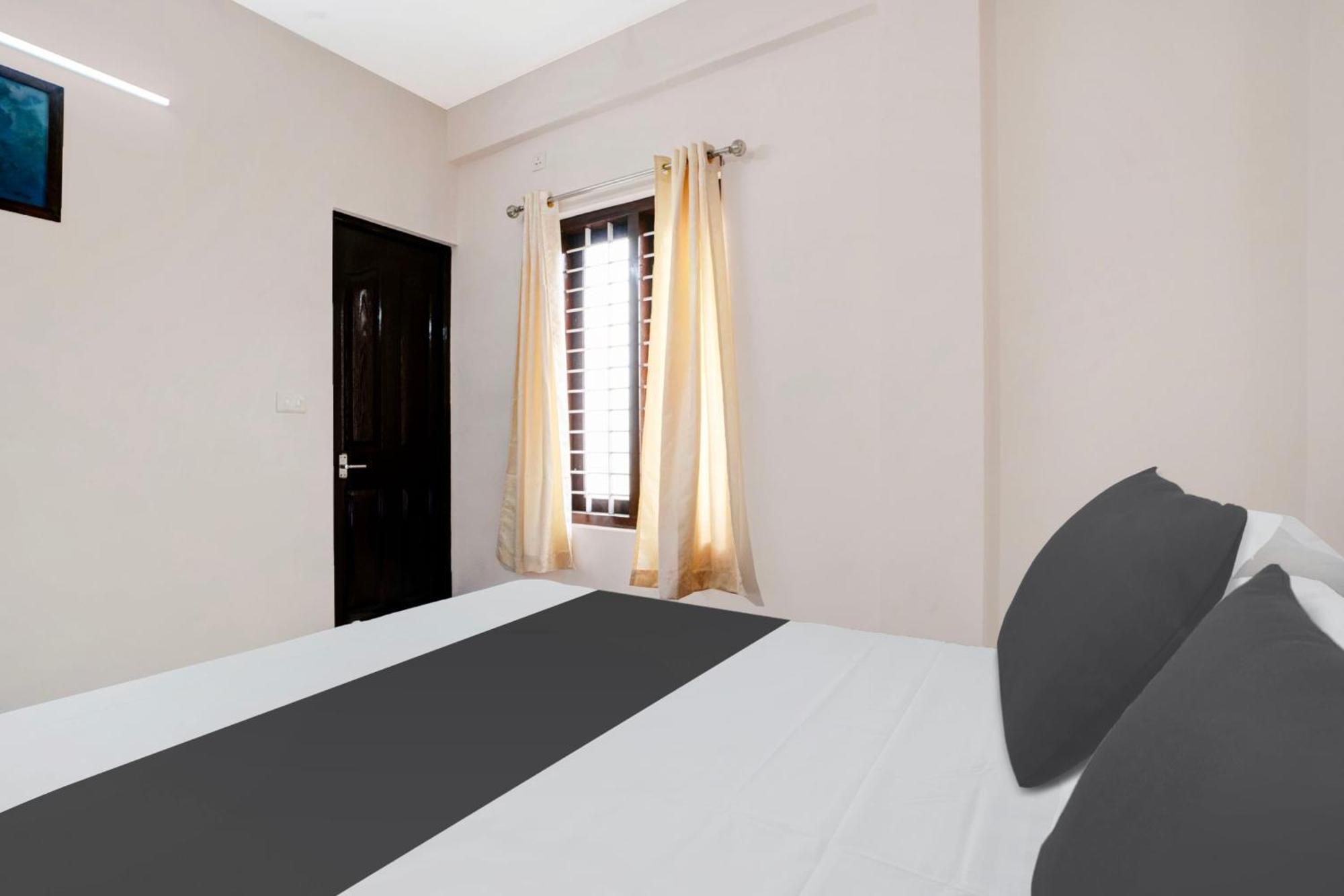 Hotel O Grand Residency Ambalapulai Extérieur photo